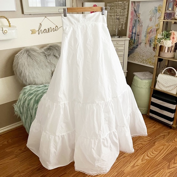 David's Bridal 2 tier dress slip size 6 - Picture 6 of 9